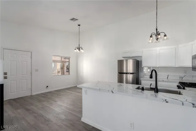 $249,900 | 2110 Los Feliz Street, Unit 2015, Las Vegas, NV 89156