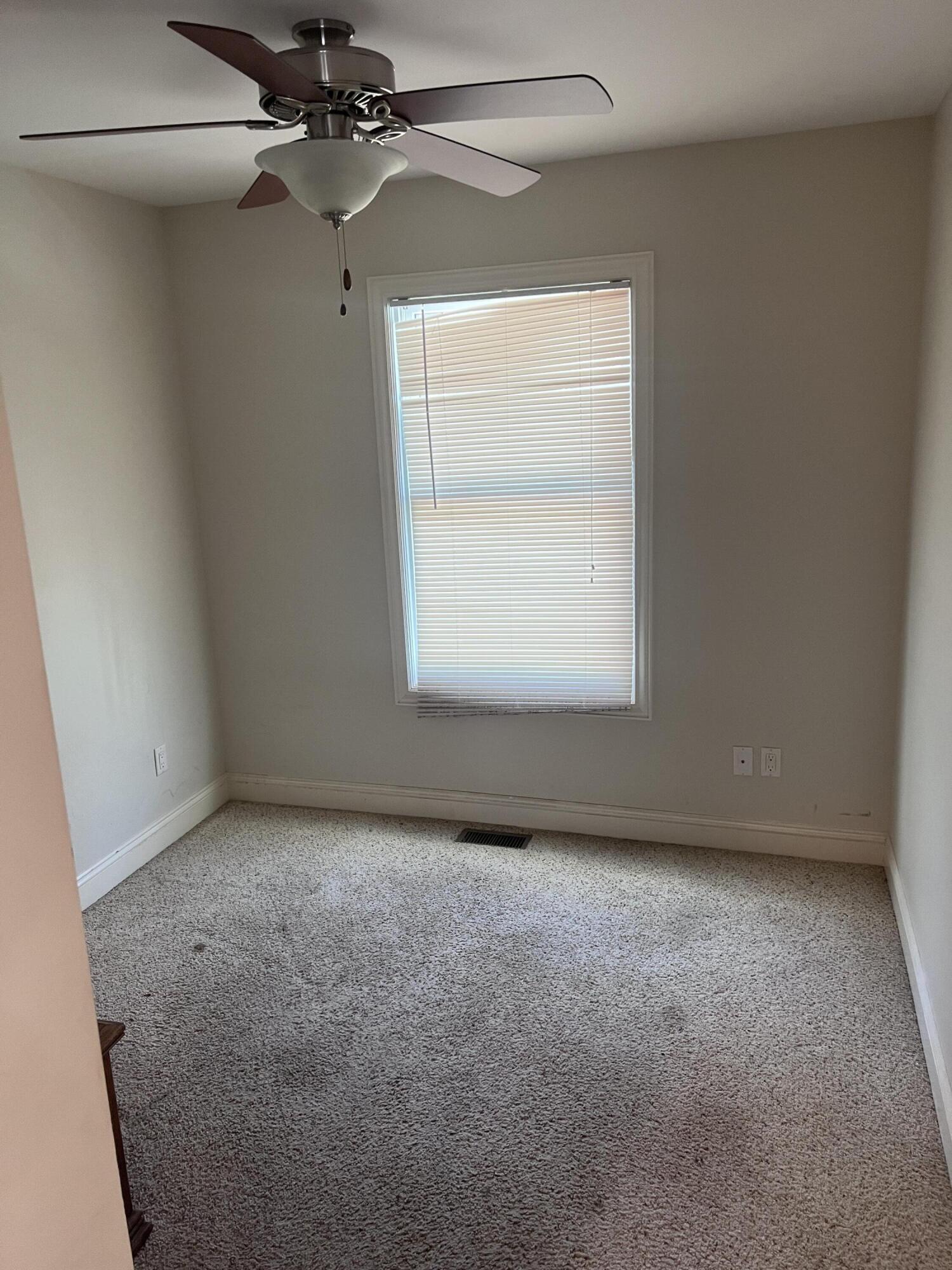 680 East Empire Avenue Benton Harbor, MI 49022 - Photo 10 of 18 IMG_9175