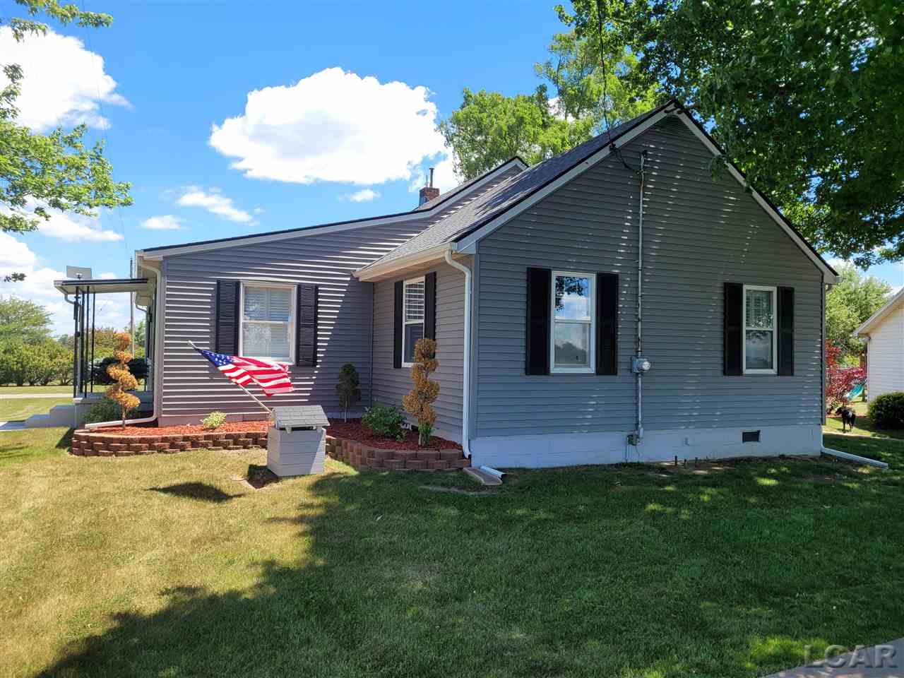 1561 Ives Road Tecumseh, MI 49286 - Photo 5 of 42 50045206-4.JPG