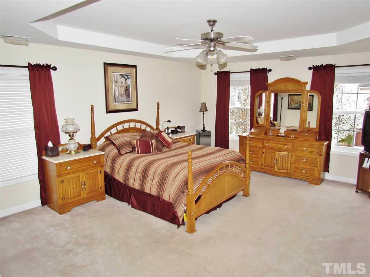 2905 Witterton Place Raleigh, NC 27614 - Photo 14 of 25 Gallery Image 14