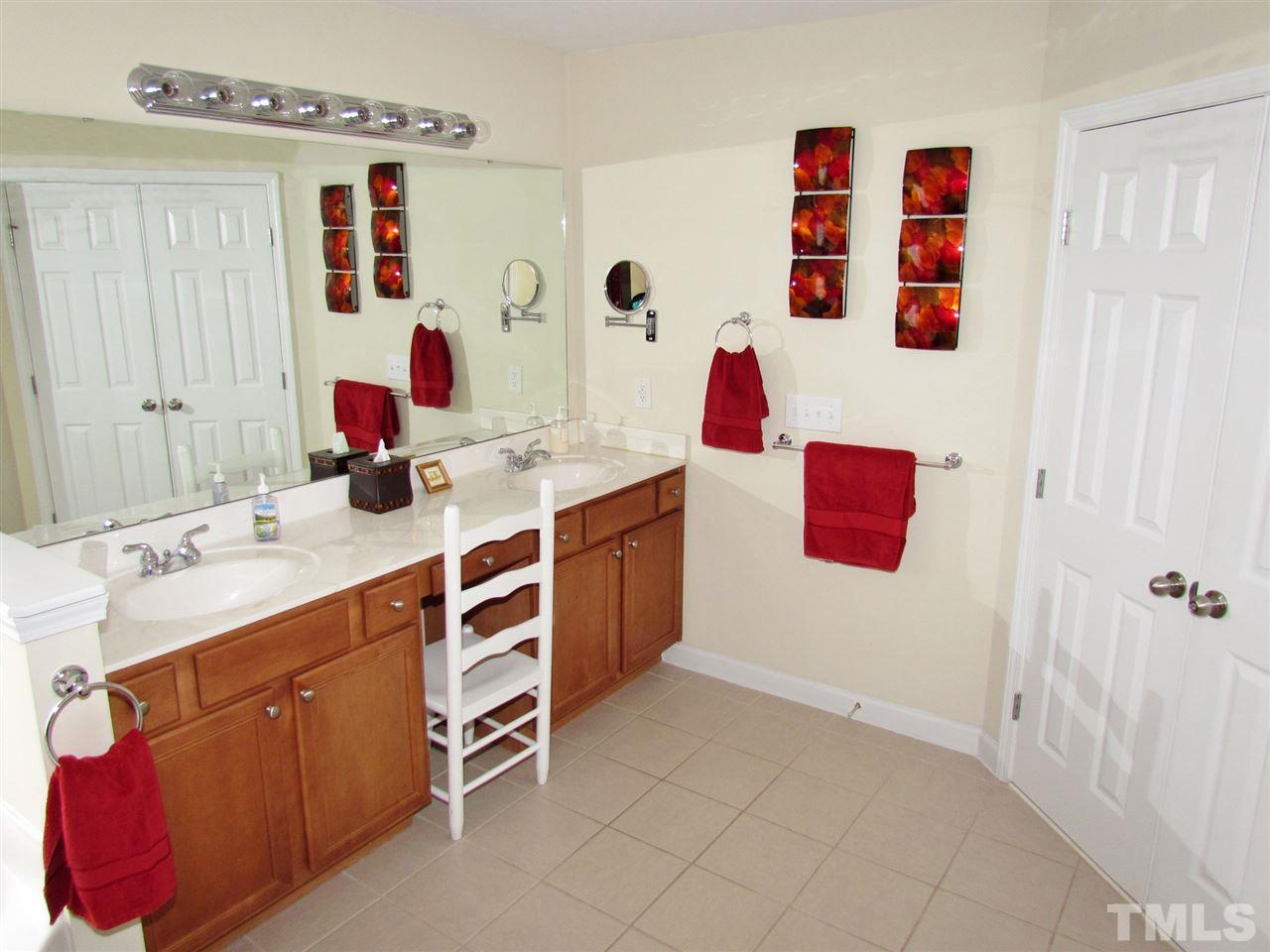 2905 Witterton Place Raleigh, NC 27614 - Photo 18 of 25 Gallery Image 18