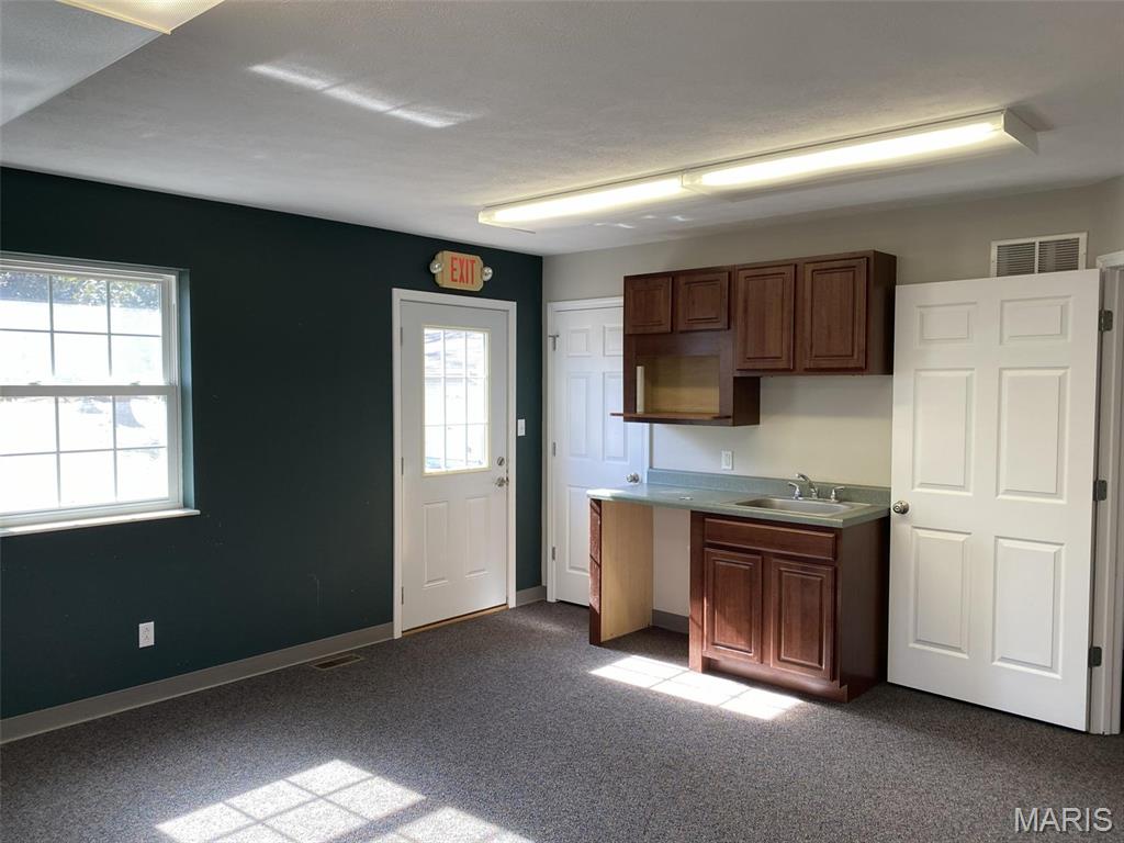 708 Carlyle Road Bartelso, IL 62218 - Photo 3 of 44 Gallery Image 3