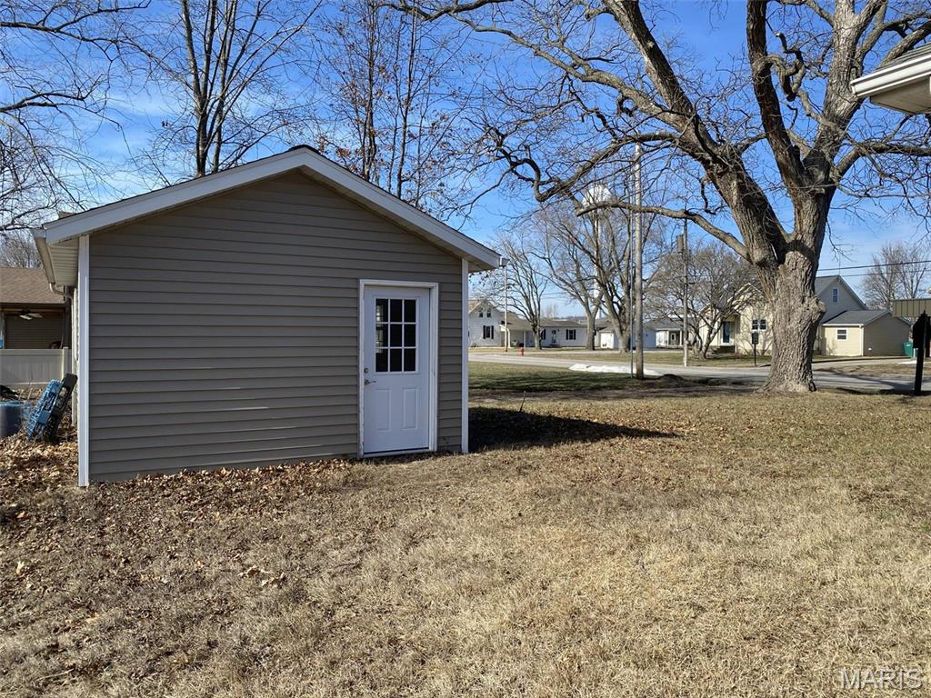 708 Carlyle Road Bartelso, IL 62218 - Photo 36 of 44 Gallery Image 36