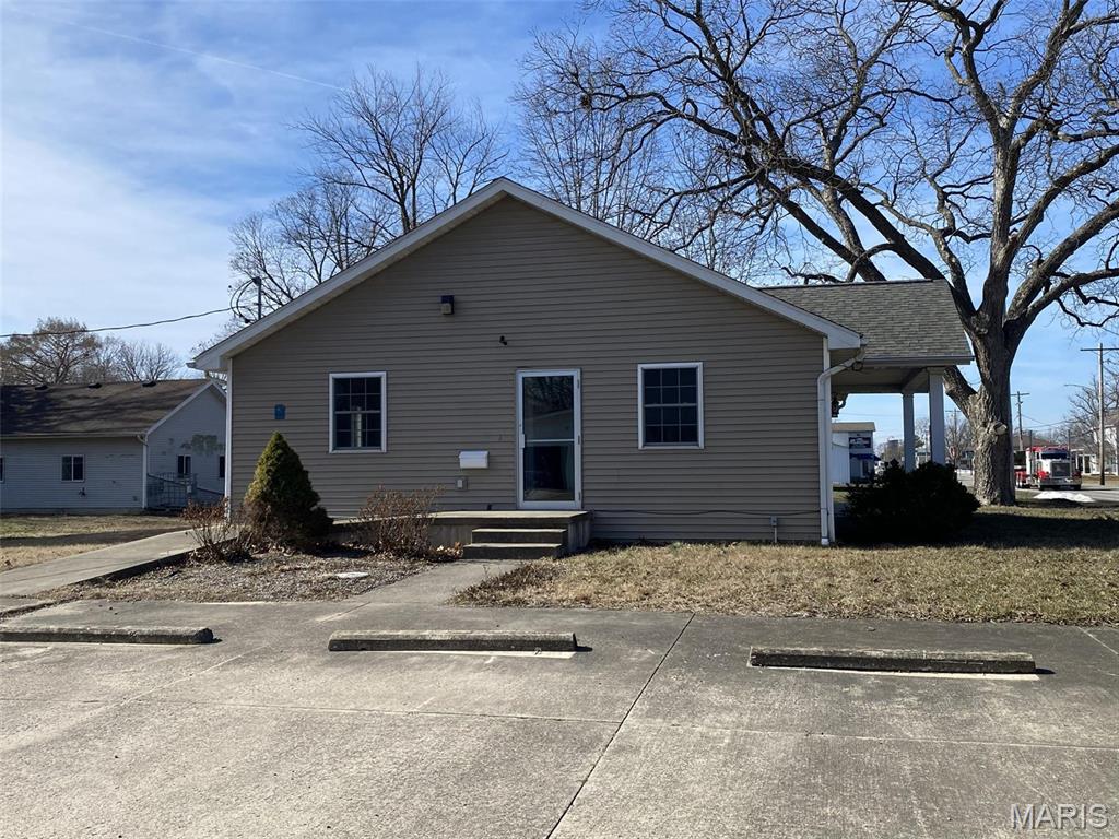 708 Carlyle Road Bartelso, IL 62218 - Photo 42 of 44 Gallery Image 42
