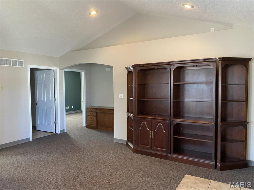 708 Carlyle Road Bartelso, IL 62218 - Photo 8 of 44 Gallery Image 8