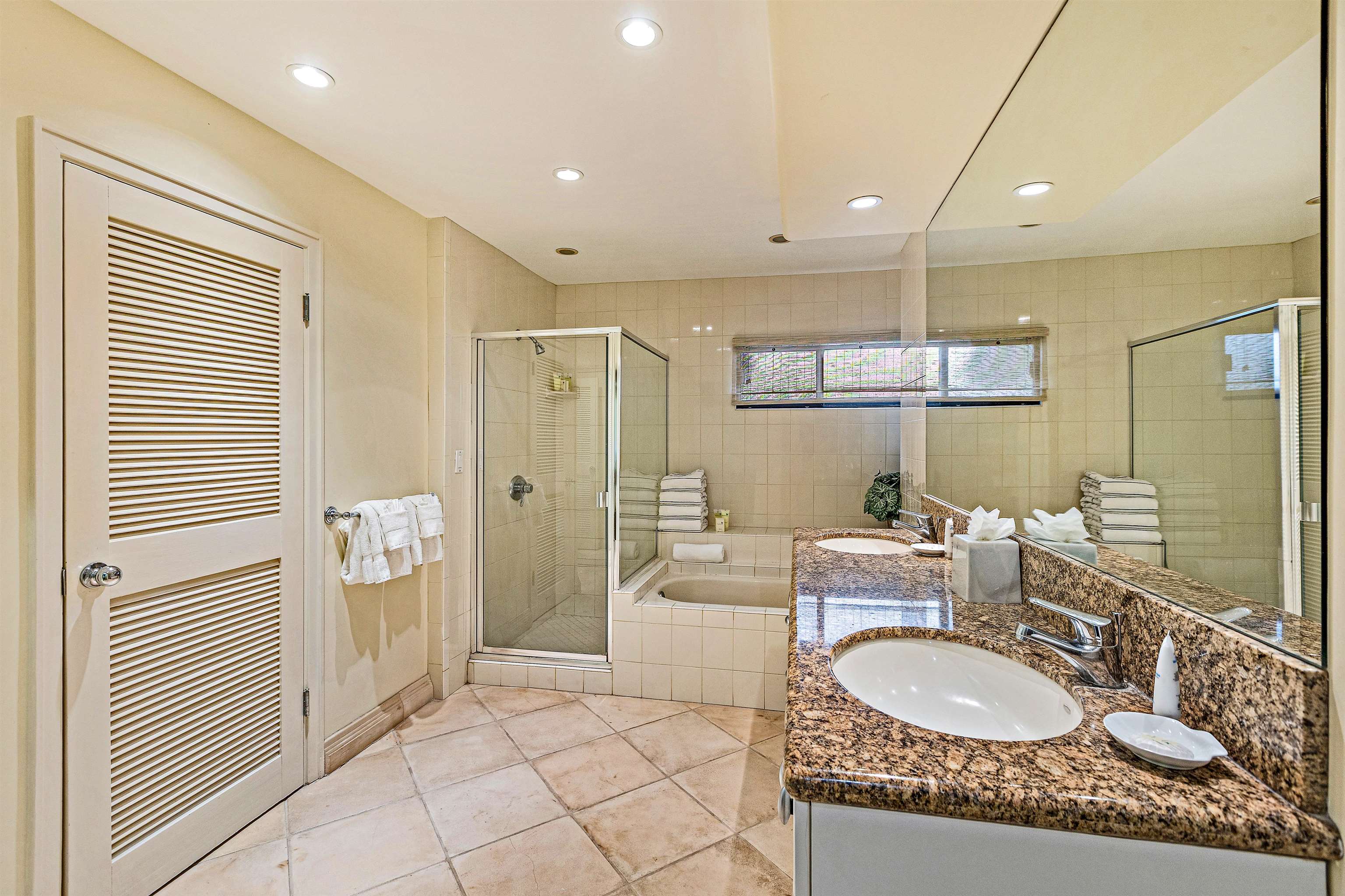 100 Ridge Road, Unit 2022 Lahaina, HI 96761 - Photo 20 of 35