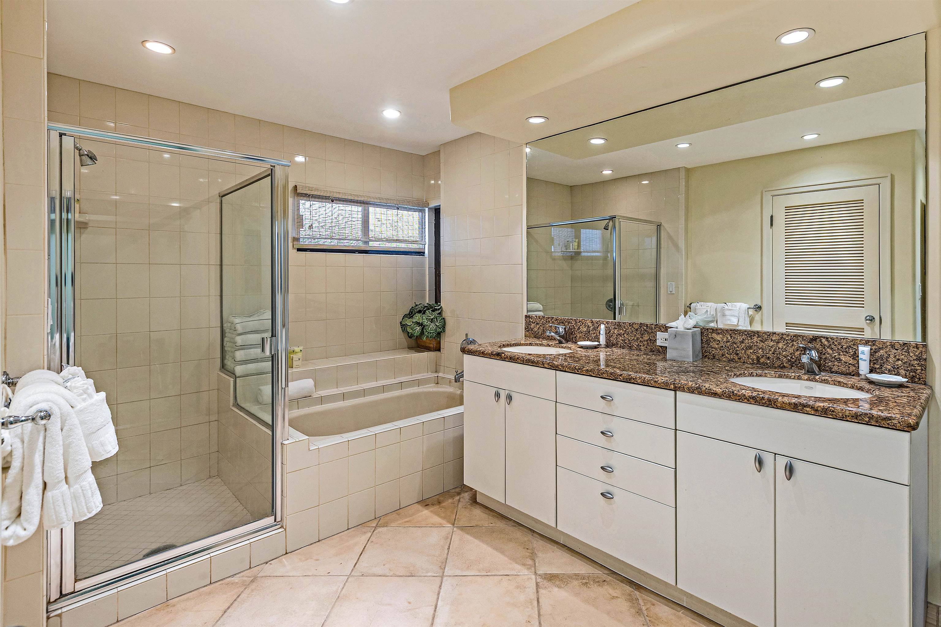 100 Ridge Road, Unit 2022 Lahaina, HI 96761 - Photo 21 of 35