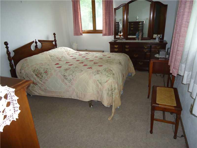 40 Wolfram Road Washington, PA 15301 - Photo 6 of 22 Master Bedroom.