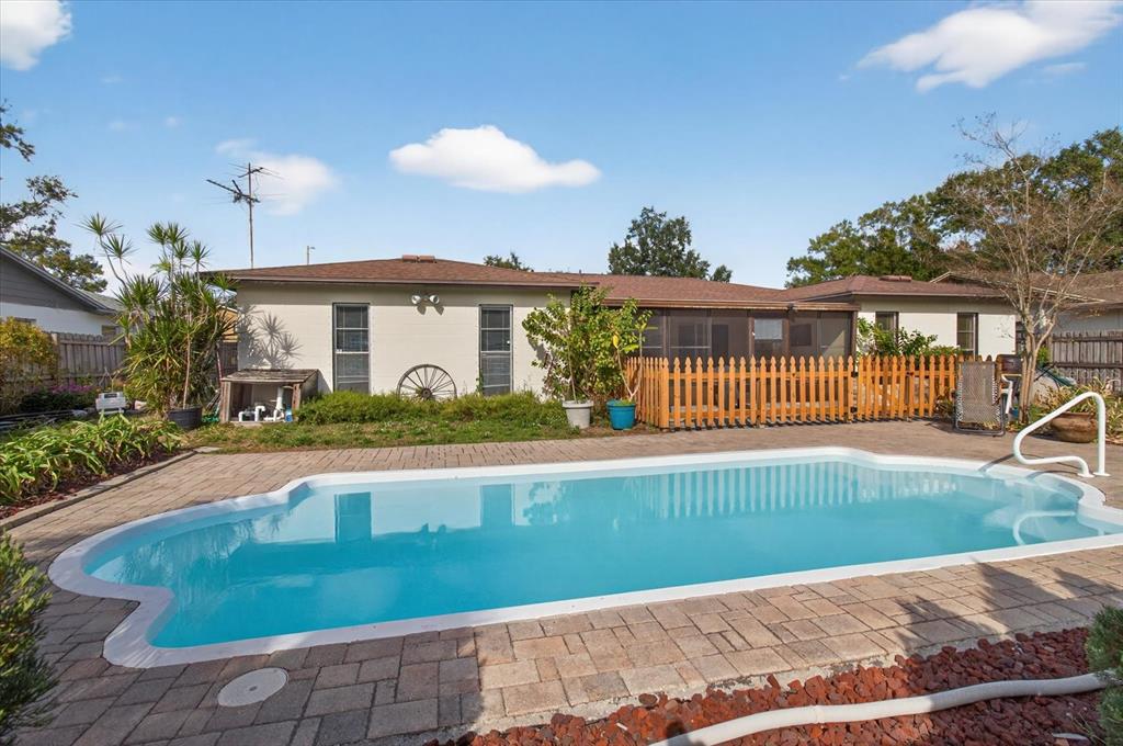 750 Caliente Drive Brandon, FL 33511 - Photo 57 of 71 a view of a house with backyard and porch