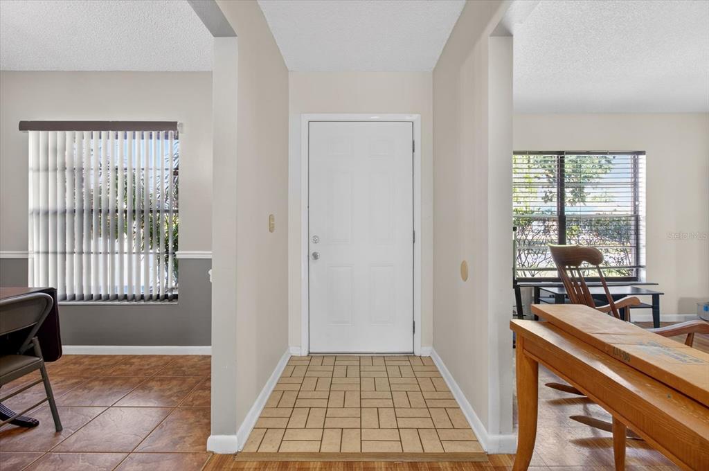 750 Caliente Drive Brandon, FL 33511 - Photo 8 of 71