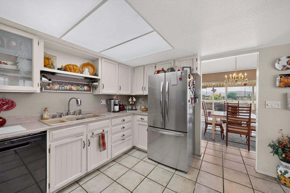 614 Lakeview Circle Southeast Rio Rancho, NM 87124 - Photo 9 of 21 Gallery Image 9