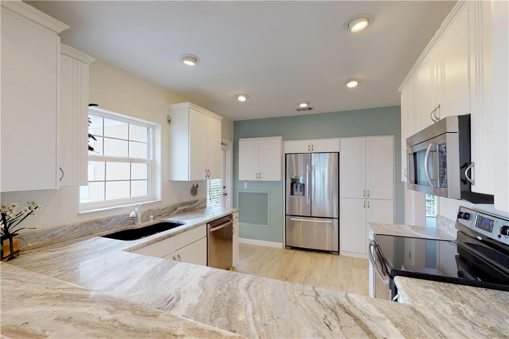 1150 Reef Road, Unit 16 Vero Beach, FL 32963 - Photo 14 of 36 Gallery Image 14