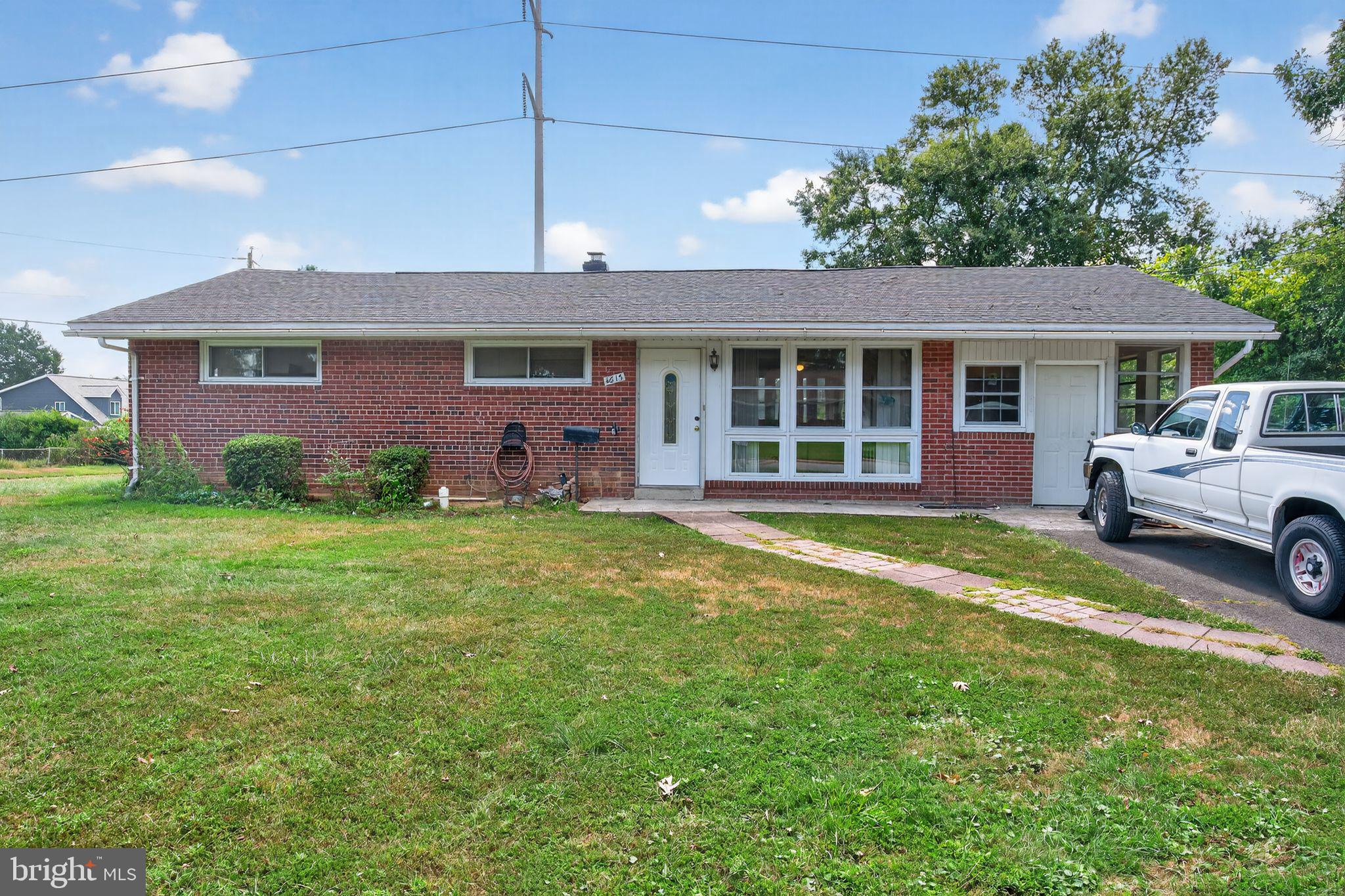 4615 Roundhill Road Alexandria, VA 22310 - Photo 2 of 15 Gallery Image 2