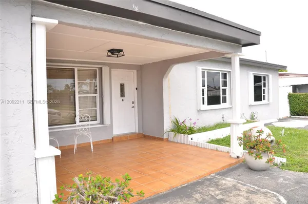 $695,500 | 1301 West 61st Place, Hialeah, FL 33012