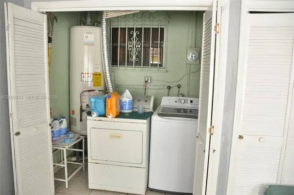 $695,500 | 1301 West 61st Place, Hialeah, FL 33012