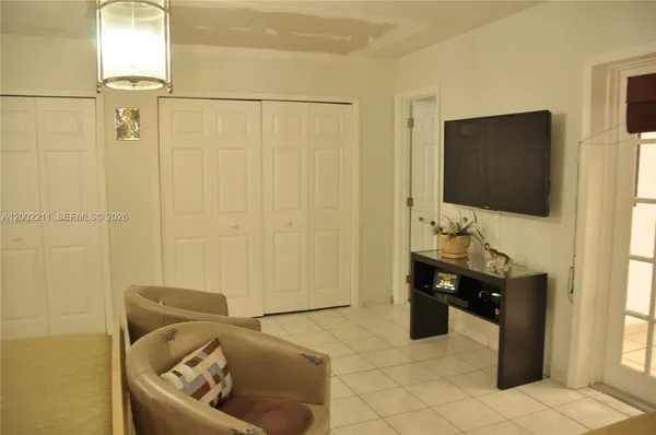 $695,500 | 1301 West 61st Place, Hialeah, FL 33012