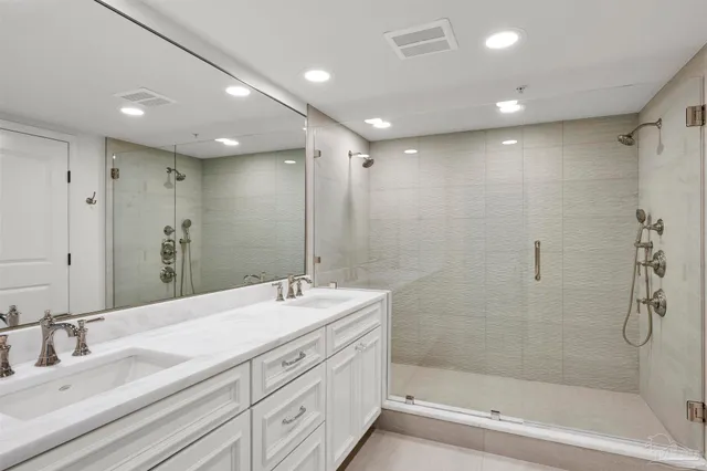 a view of walk in closet