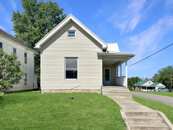 $127,400 | 200 South Maple Heights, New Lexington, OH 43764