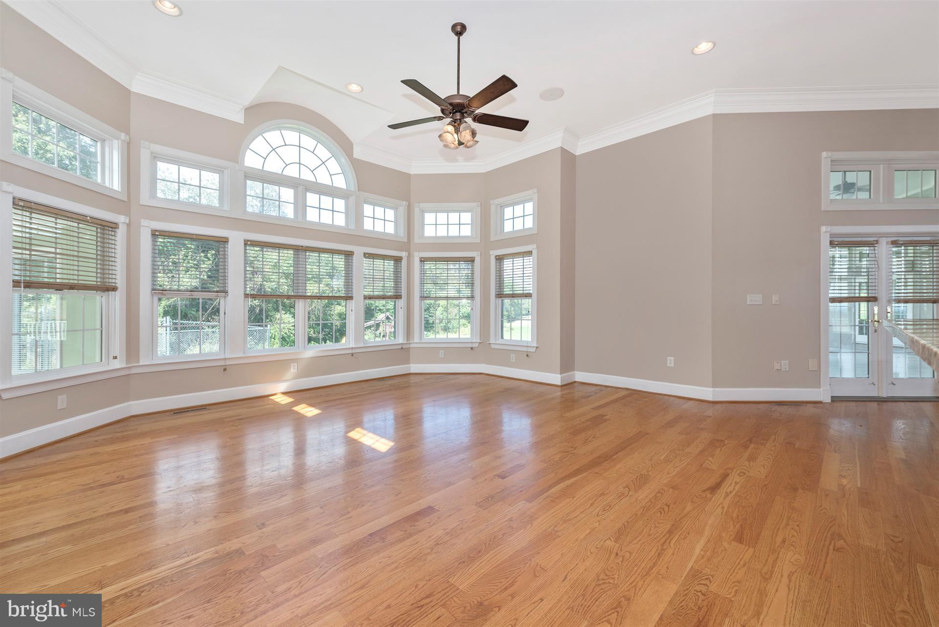 10534 Liberty Road Frederick, MD 21701 - Photo 15 of 49 Huge Sunroom