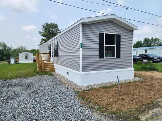 $93,999 | 32 Oak Lane, Springfield, VT 05156