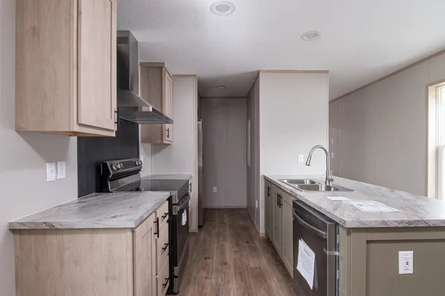 $93,999 | 32 Oak Lane, Springfield, VT 05156