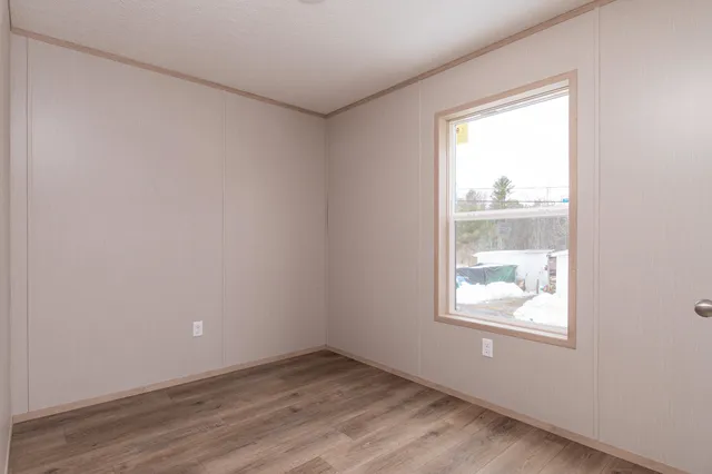 $93,999 | 32 Oak Lane, Springfield, VT 05156