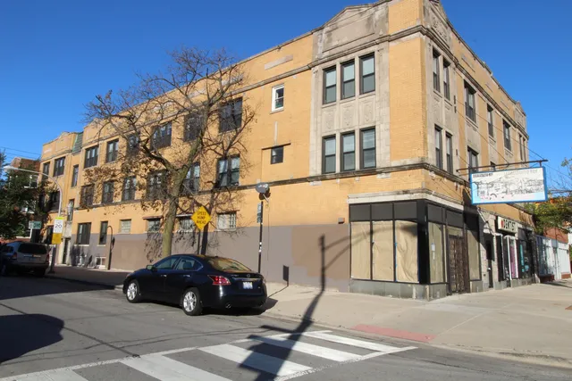 $1,628 | 3718 West Fullerton Avenue, Unit 3A, Chicago, IL 60647