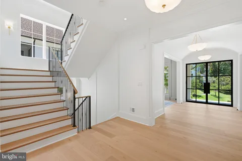 $5,295,000 | 6008 Oakdale Road, McLean, VA 22101