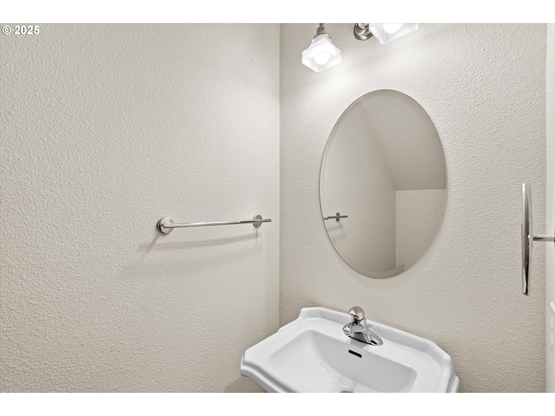 2590 Northwest 2nd Terrace Gresham, OR 97030 - Photo 16 of 31