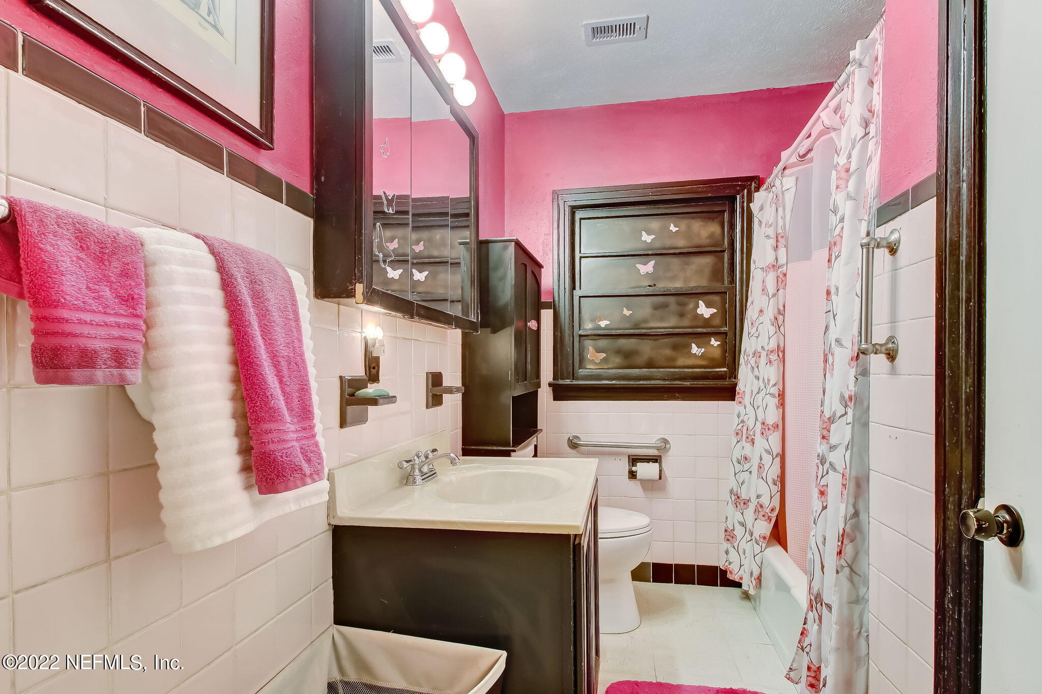 5214 Birkenhead Road Jacksonville, FL 32210 - Photo 28 of 48 Primary Bathroom