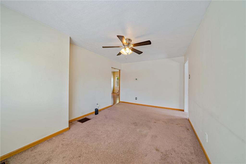 135 Elrico Road Slickville, PA 15684 - Photo 4 of 22 an empty room