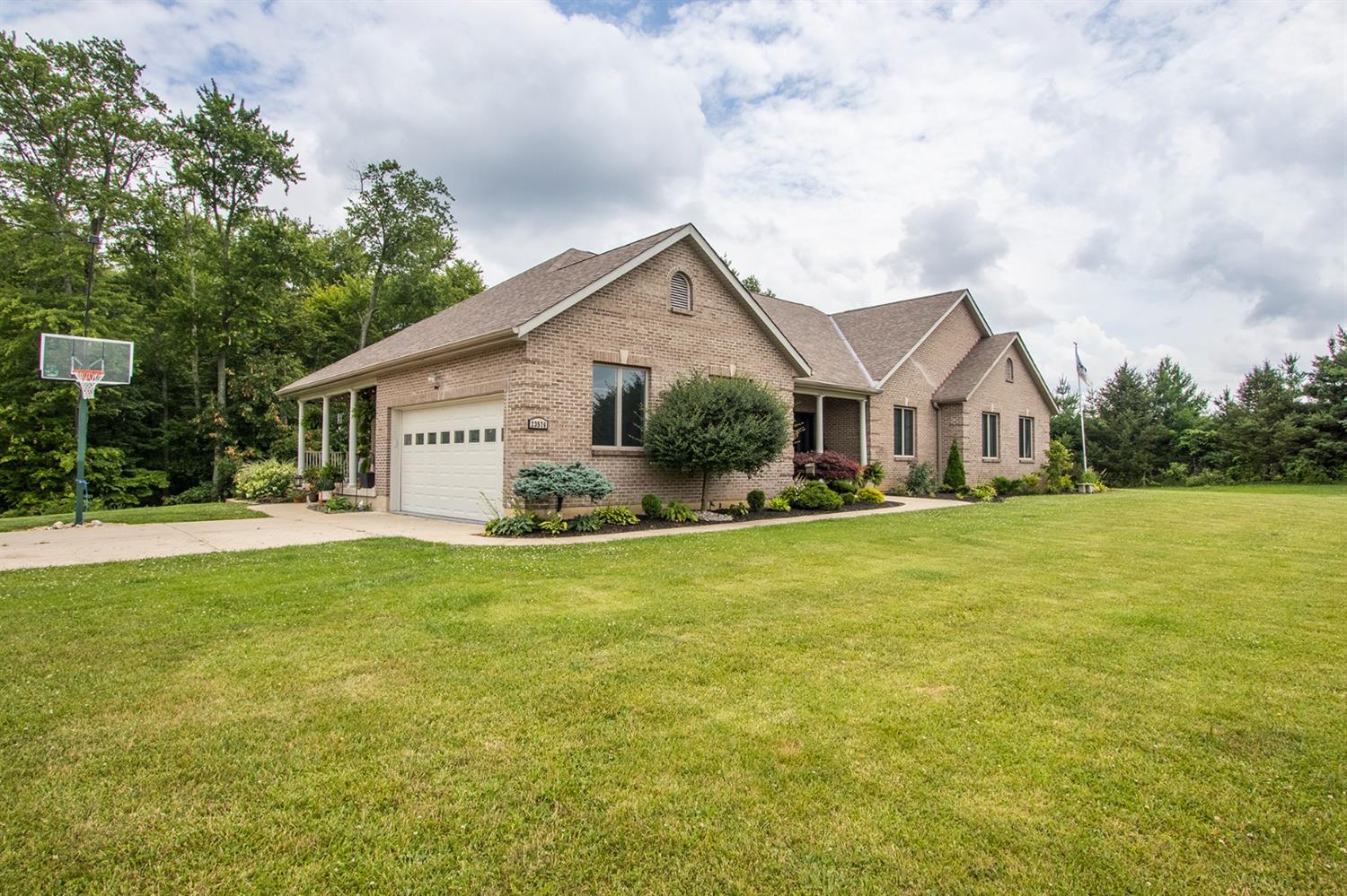 23576 Lake Tambo Road Sunman, IN 47041 - Photo 3 of 92