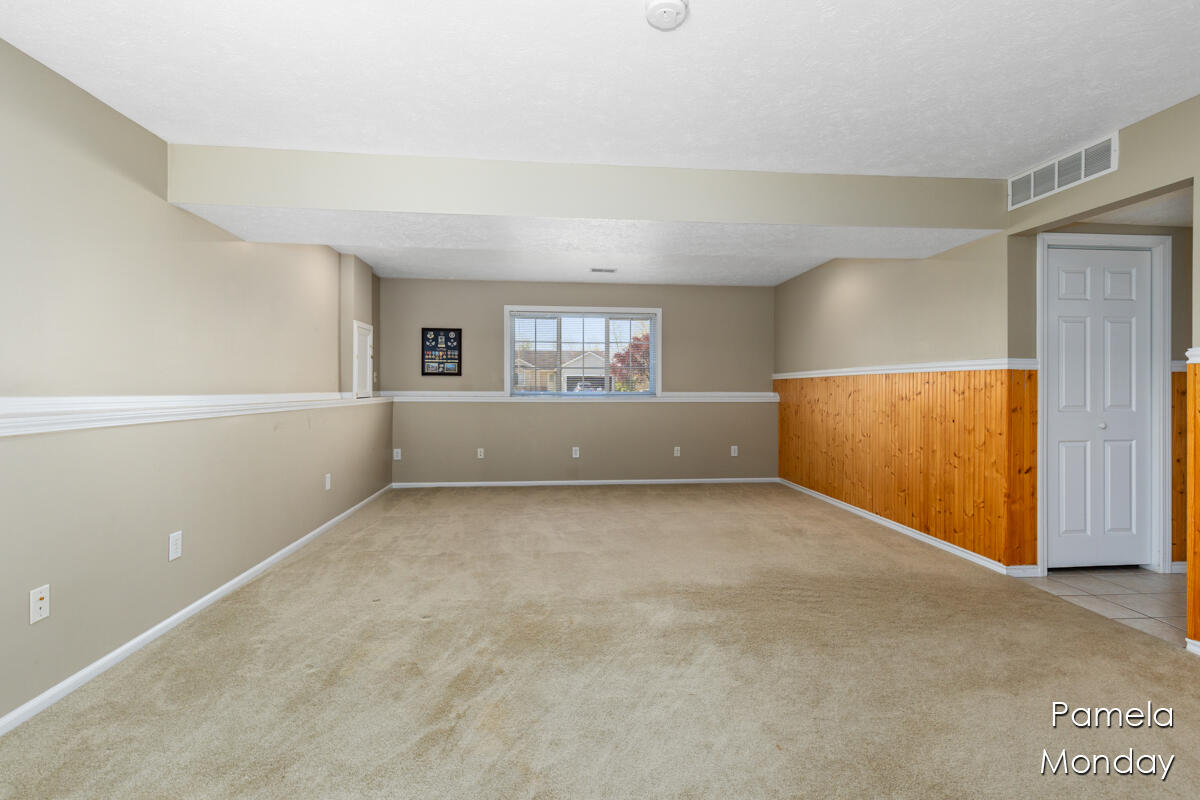 11525 Barnsley Road Lowell, MI 49331 - Photo 12 of 20 IMG_1012