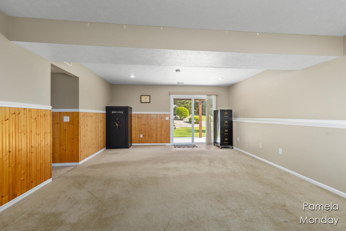 11525 Barnsley Road Lowell, MI 49331 - Photo 13 of 20 IMG_1013