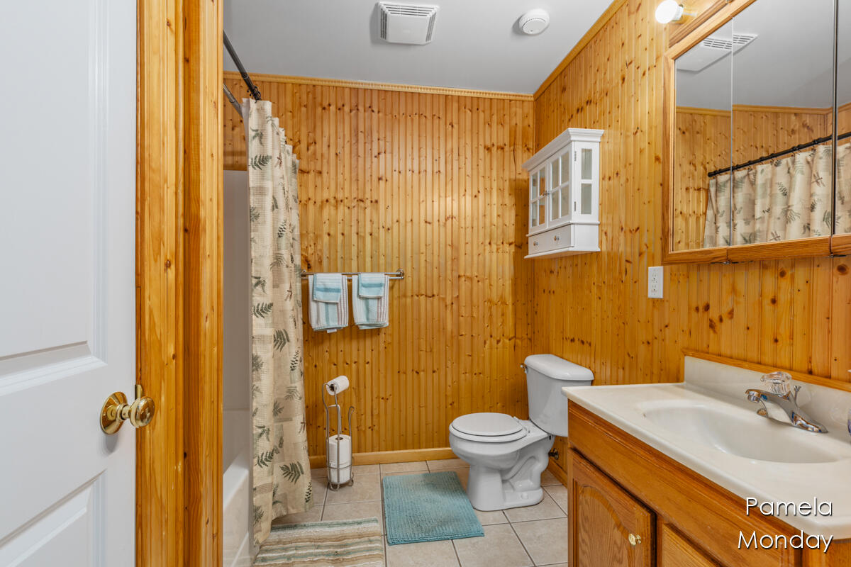 11525 Barnsley Road Lowell, MI 49331 - Photo 15 of 20 IMG_1015