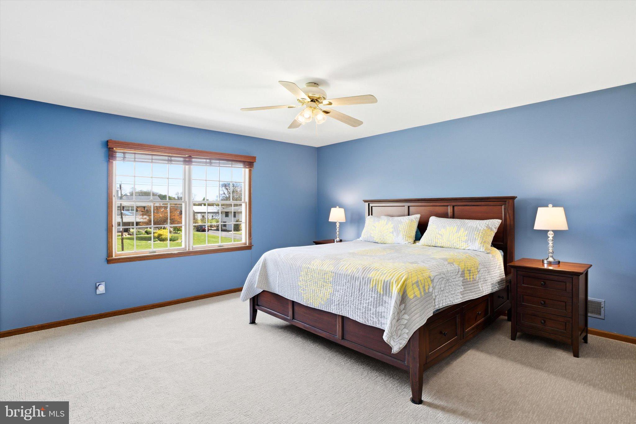 25446 Mt Pleasant Road Columbus, NJ 08022 - Photo 21 of 32 a bedroom with a bed and a window