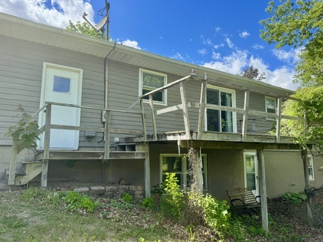 2613 North 11th Street Clinton, IA 52732 - Photo 30 of 32