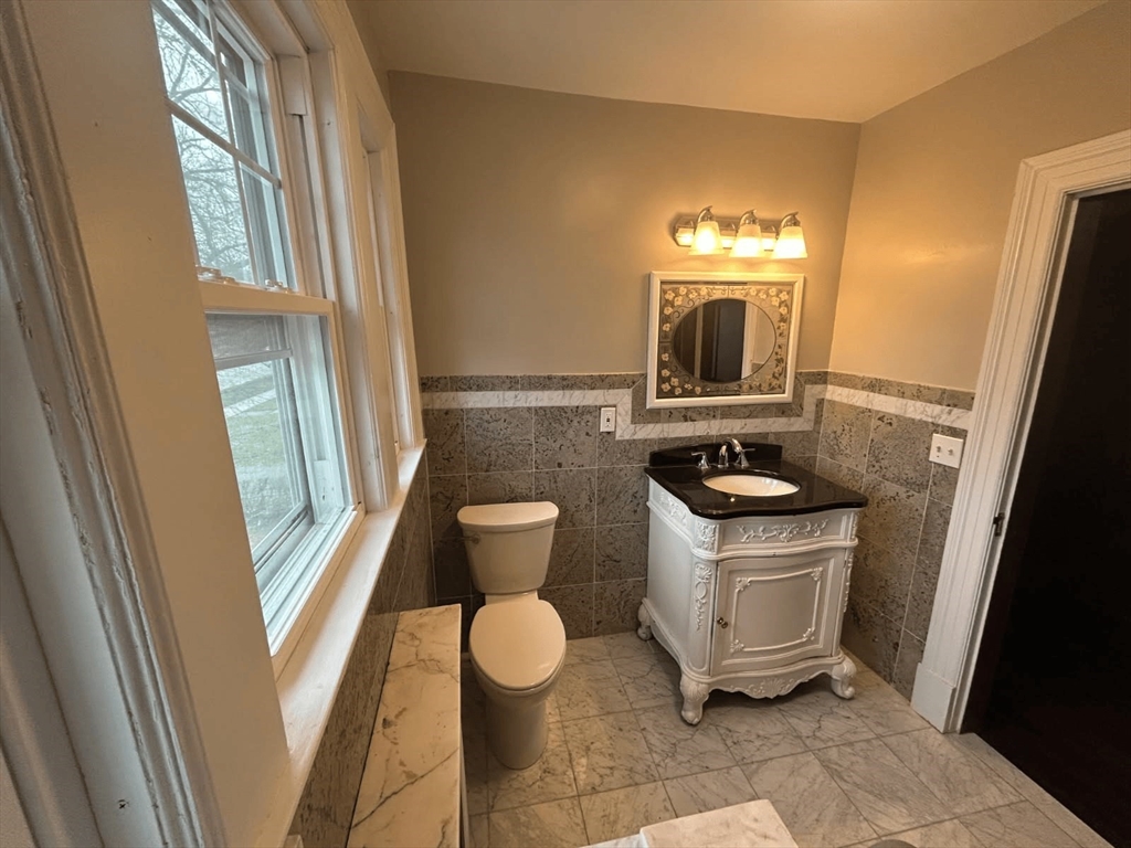 122 Bellevue Avenue Springfield, MA 01108 - Photo 26 of 40