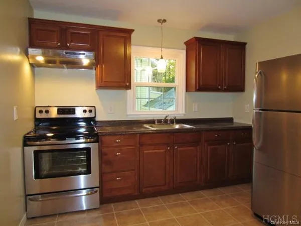 $2,100 | 495 Farmers Mills Road, Carmel, NY 10512