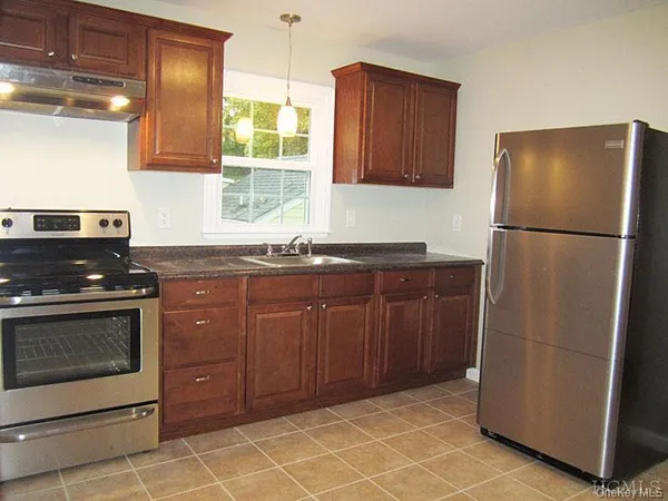 $2,100 | 495 Farmers Mills Road, Carmel, NY 10512