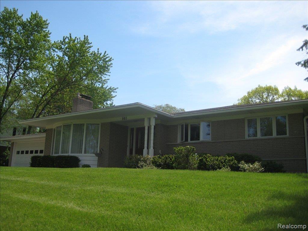 981 Brantford Road Rochester, MI 48306 - Photo 1 of 22 Front View
