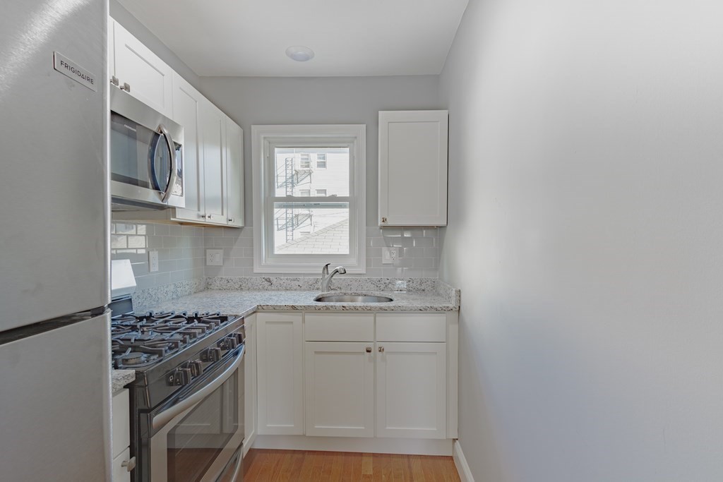 159 Baker Street Fall River, MA 02721 - Photo 9 of 42