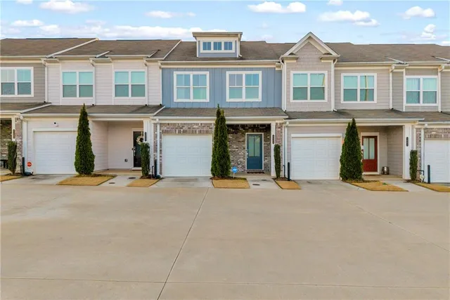 $2,990 | 1959 Hidden Heights, Atlanta, GA 30318