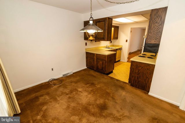 $279,000 | 987 Putnam Boulevard, Wallingford, PA 19086