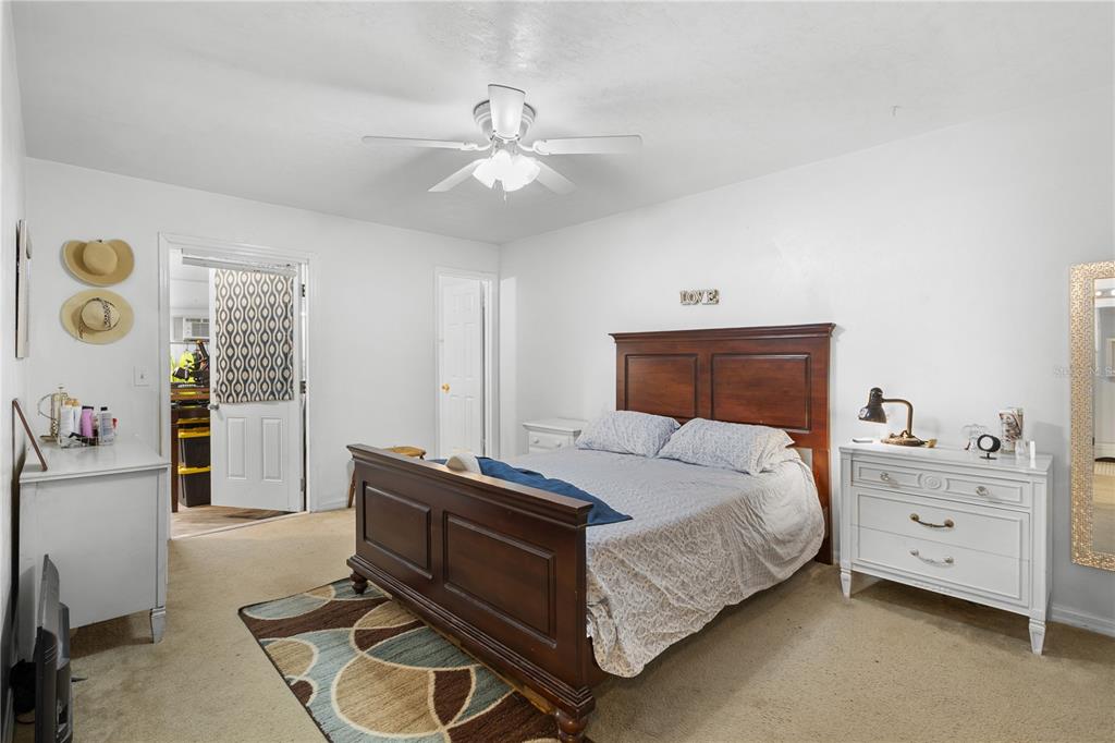 2038 Southwest 70th Terrace Gainesville, FL 32607 - Photo 11 of 18 Gallery Image 11