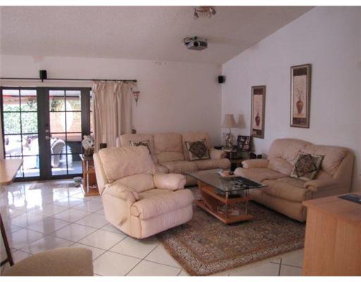 9729 Carousel Circle South Boca Raton, FL 33434 - Photo 2 of 13 Additional Photo