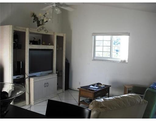 9729 Carousel Circle South Boca Raton, FL 33434 - Photo 4 of 13 Additional Photo