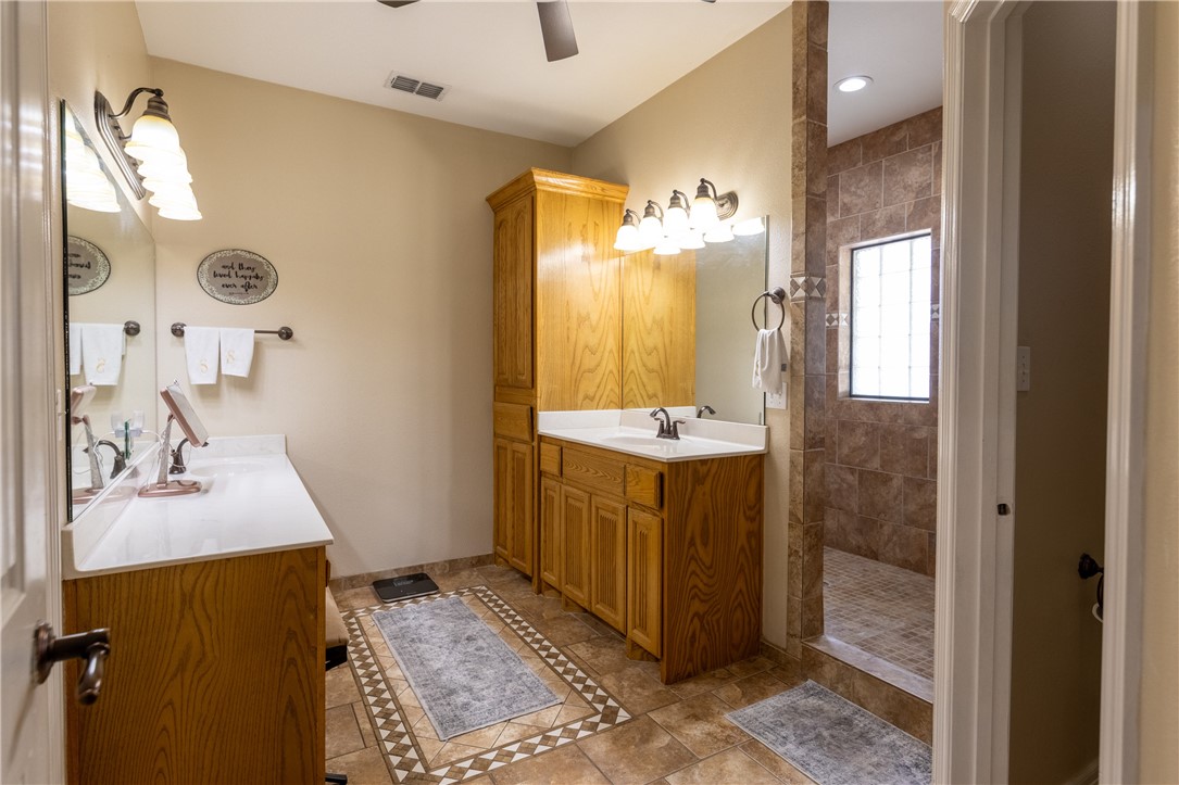 146 Lk Vw Terrace Three Rivers, TX 78071 - Photo 23 of 40 Gallery Image 23