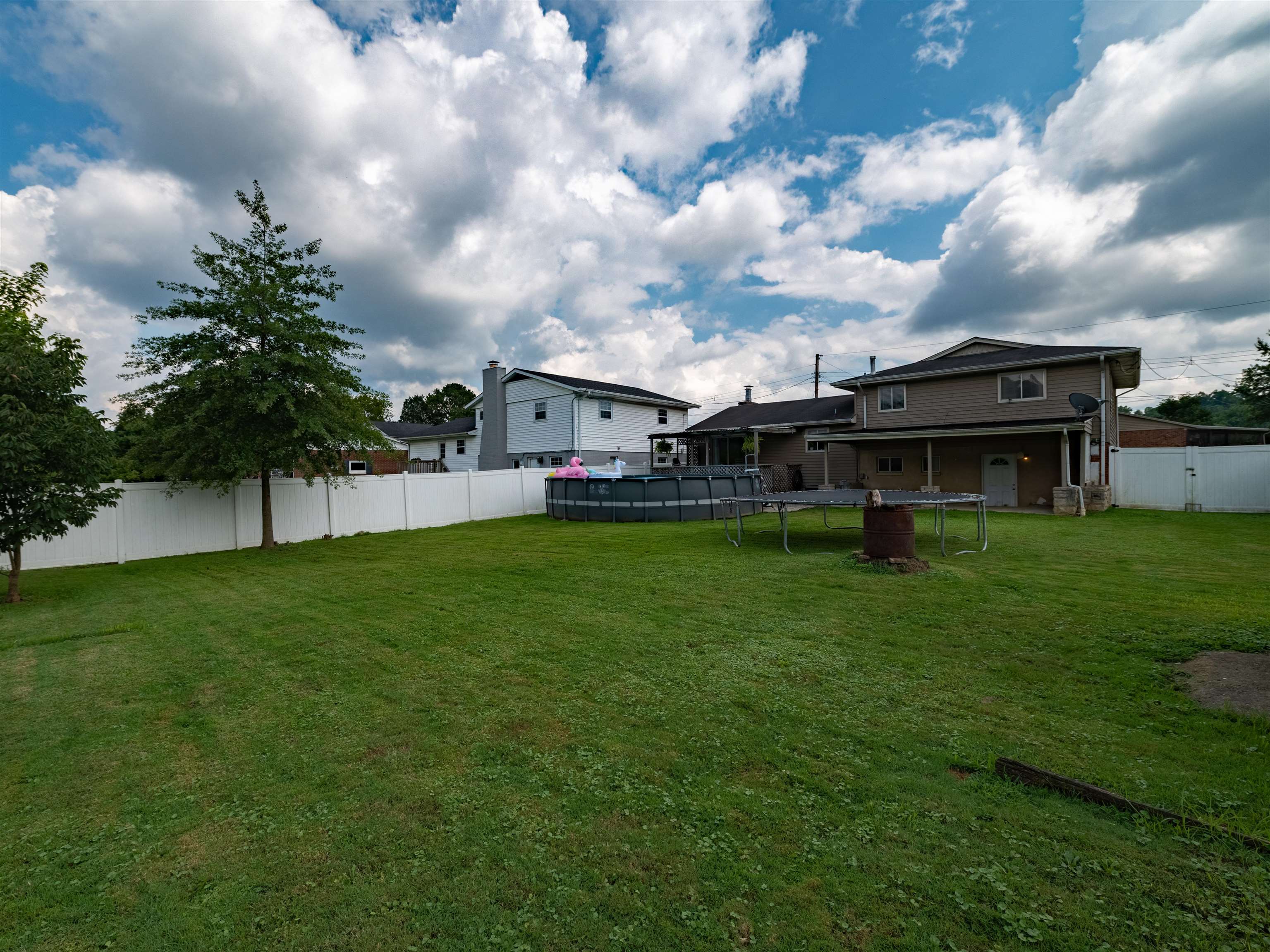 588 Fairwood Road Huntington, WV 25705 - Photo 4 of 19 Gallery Image 4