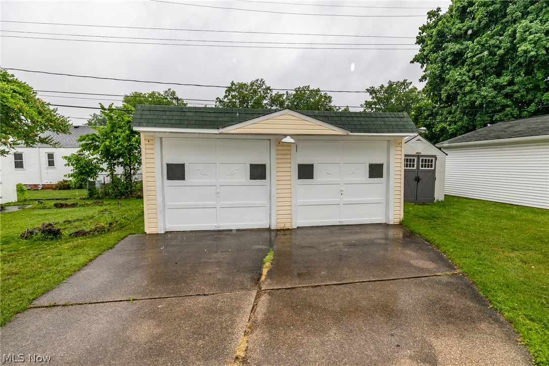 2405 Ralph Avenue Cleveland, OH 44109 - Photo 25 of 27 Gallery Image 25